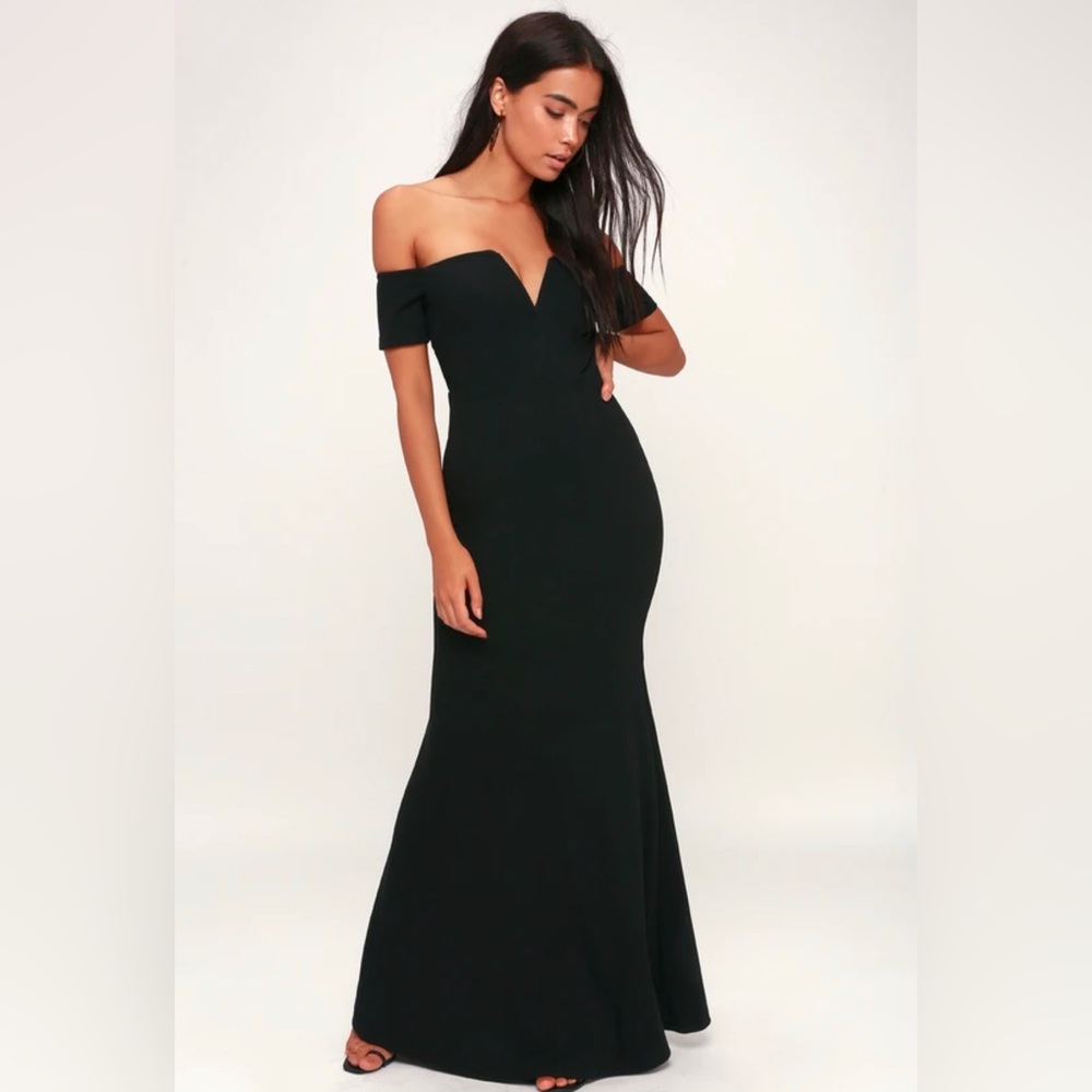 Lulu's ✨ Timeless look ✨ Long, black, elegant dress NWOT